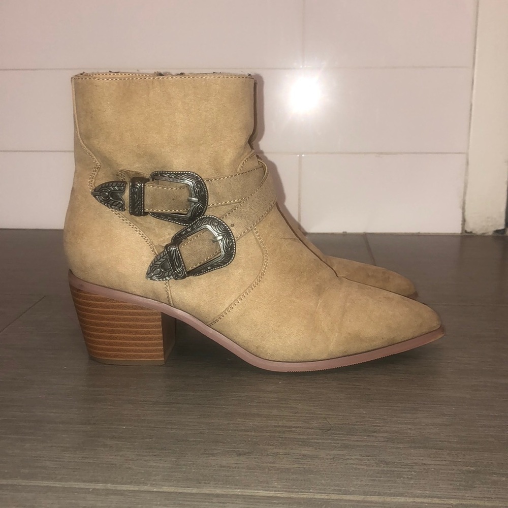 Ankle Beige Booties Cowboy Style 🔥